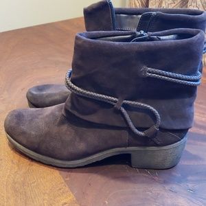 Crown vintage boots